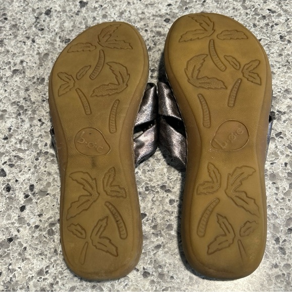 b.o.c. Metallic Gray Pewter Slide Thong Twist Knot Sandals Size 8M - Picture 3 of 5